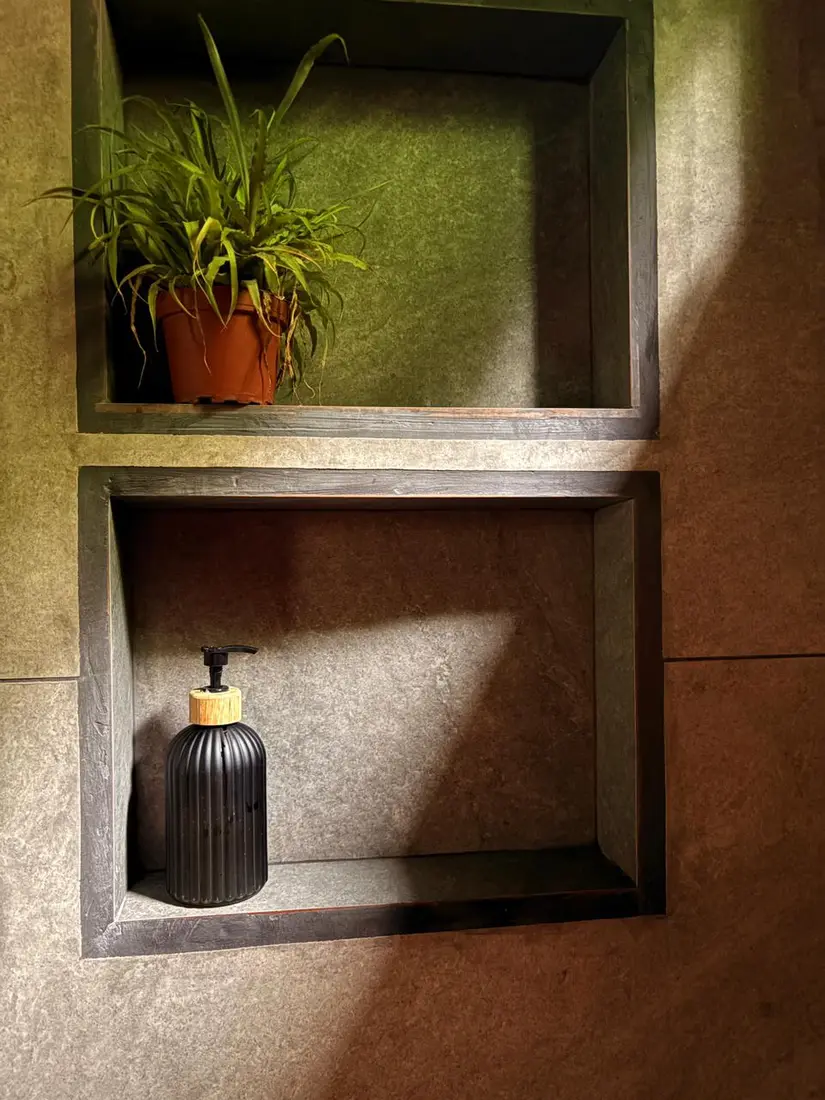 Baño completo con ducha de agua caliente